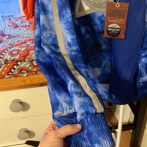 Mitchell and Ness Philadelphia Sixers Windbreaker - Picture 6 of 7